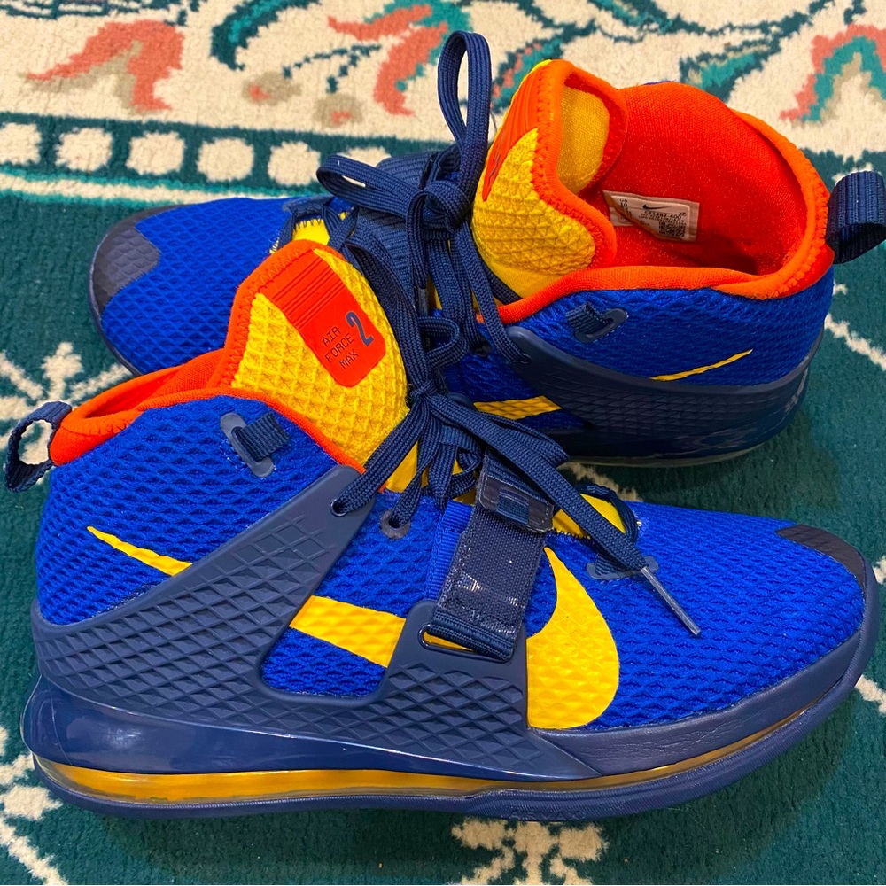 Nike Men's Sneakers in Blue and Yellow